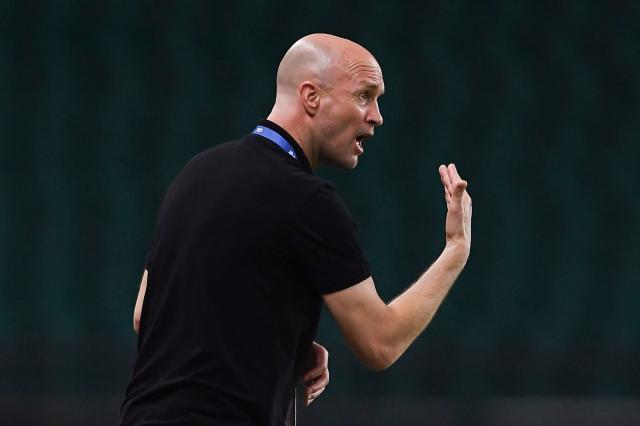 皇冠体育线上-毫无意外，小克鲁伊夫重回巴萨 保级大师执掌深足