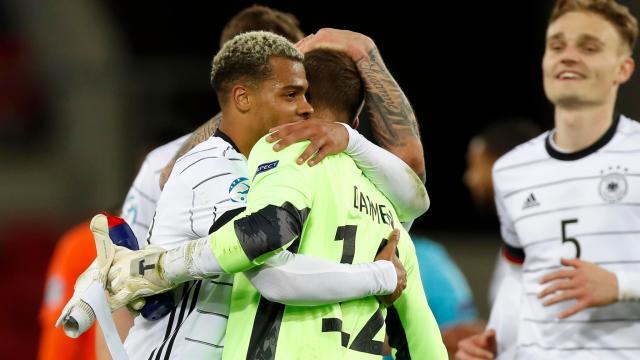 皇冠体育在线-门将送礼队友争气，斗志昂扬的德国U21错误中成长